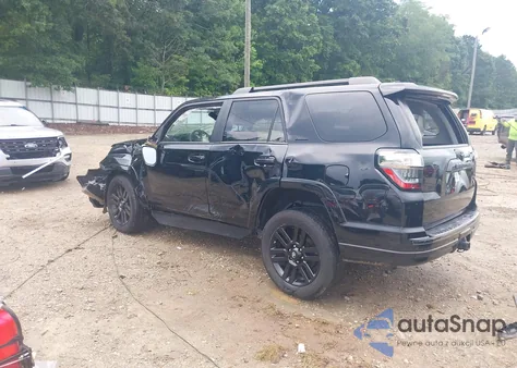 2021 Toyota 4Runner Nightshade Special Edition z USA, uszkodzony, nr VIN JTEJU5JR4M5837745